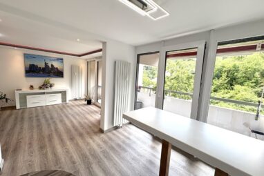 Modernisierte 4-Zimmer-Eigentumswohnung im Panoramahaus