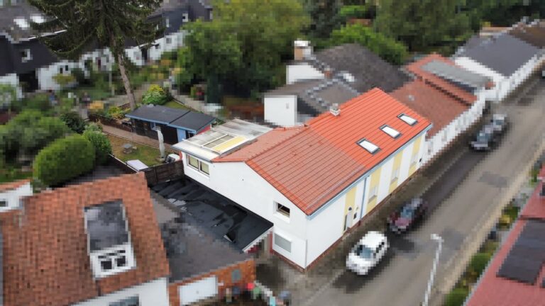 Familienhit! Ein- oder Mehrgenerationenhaus mit gemütlichem Garten