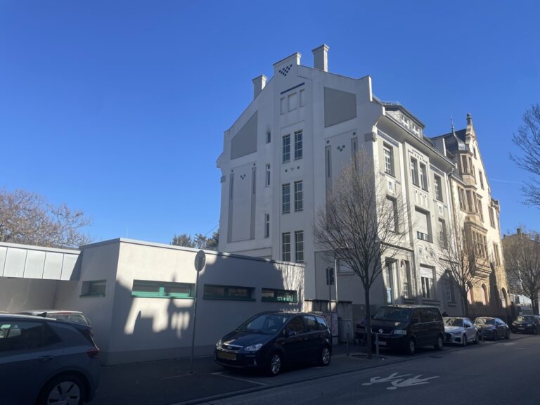 Wohnen, leben, vermieten – Flexible Altbauvilla mit Rheinblick