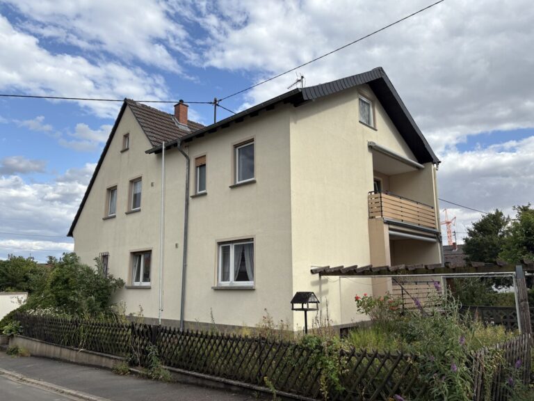 Endlich Platz für alle – Großzügiges Ein- bis Zweifamilienhaus in Weiler