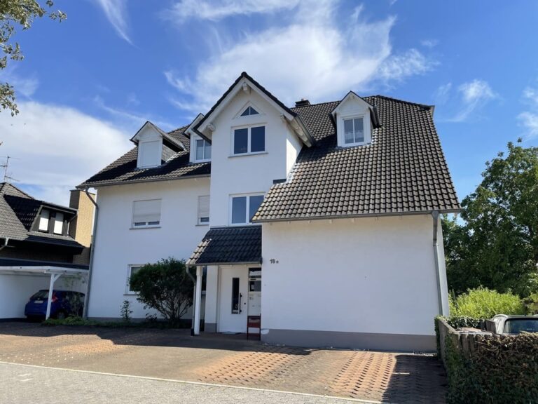 Helle Dachgeschoss-Maisonette-Wohnung