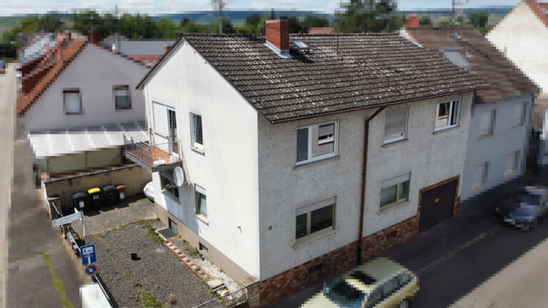 Solide Basis für Visionäre – Zweifamilienhaus in Bingen-Gaulsheim
