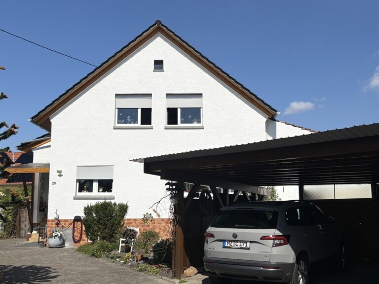 Außergewöhnliches Zweifamilienhaus mit ELW auf rd. 1.500 m² Grundstück