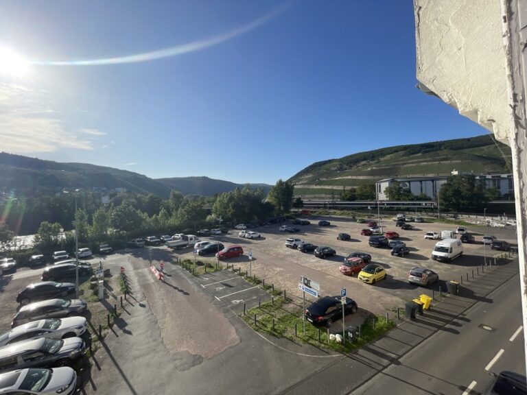 Ideal für Handwerker – Mehrfamilienhaus in zentraler Lage